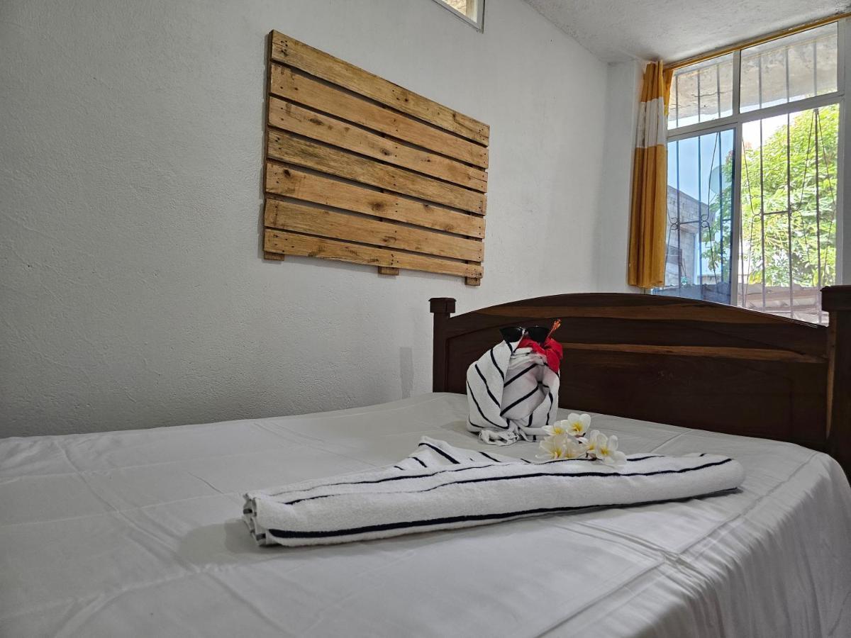 Lovely Inn San Cristóbal 外观 照片